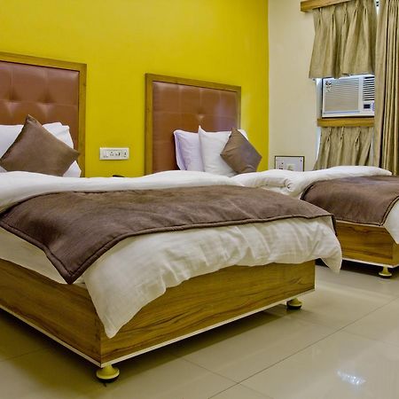 Hotel Executive สุรัต ภายนอก รูปภาพ