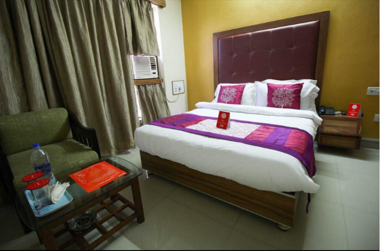 Hotel Executive สุรัต ภายนอก รูปภาพ